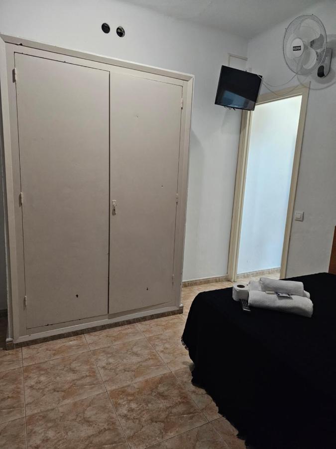 Hostal Sol Celeste Лорет де Мар Екстериор снимка