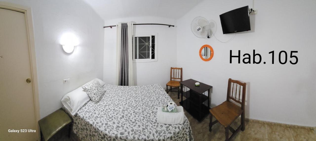 Hostal Sol Celeste Лорет де Мар Екстериор снимка