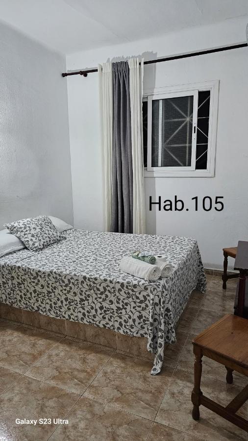 Hostal Sol Celeste Лорет де Мар Екстериор снимка