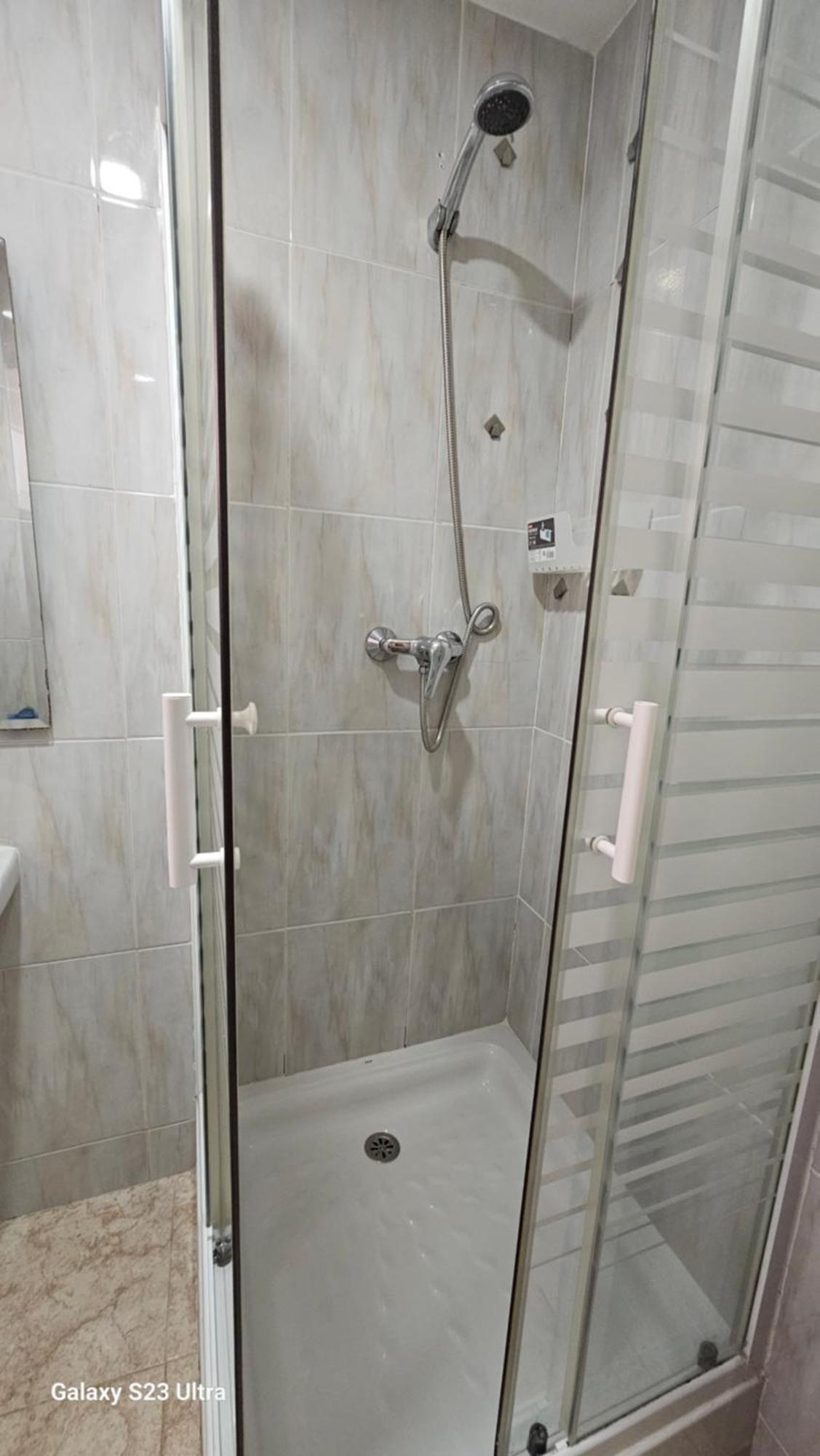 Hostal Sol Celeste Лорет де Мар Екстериор снимка