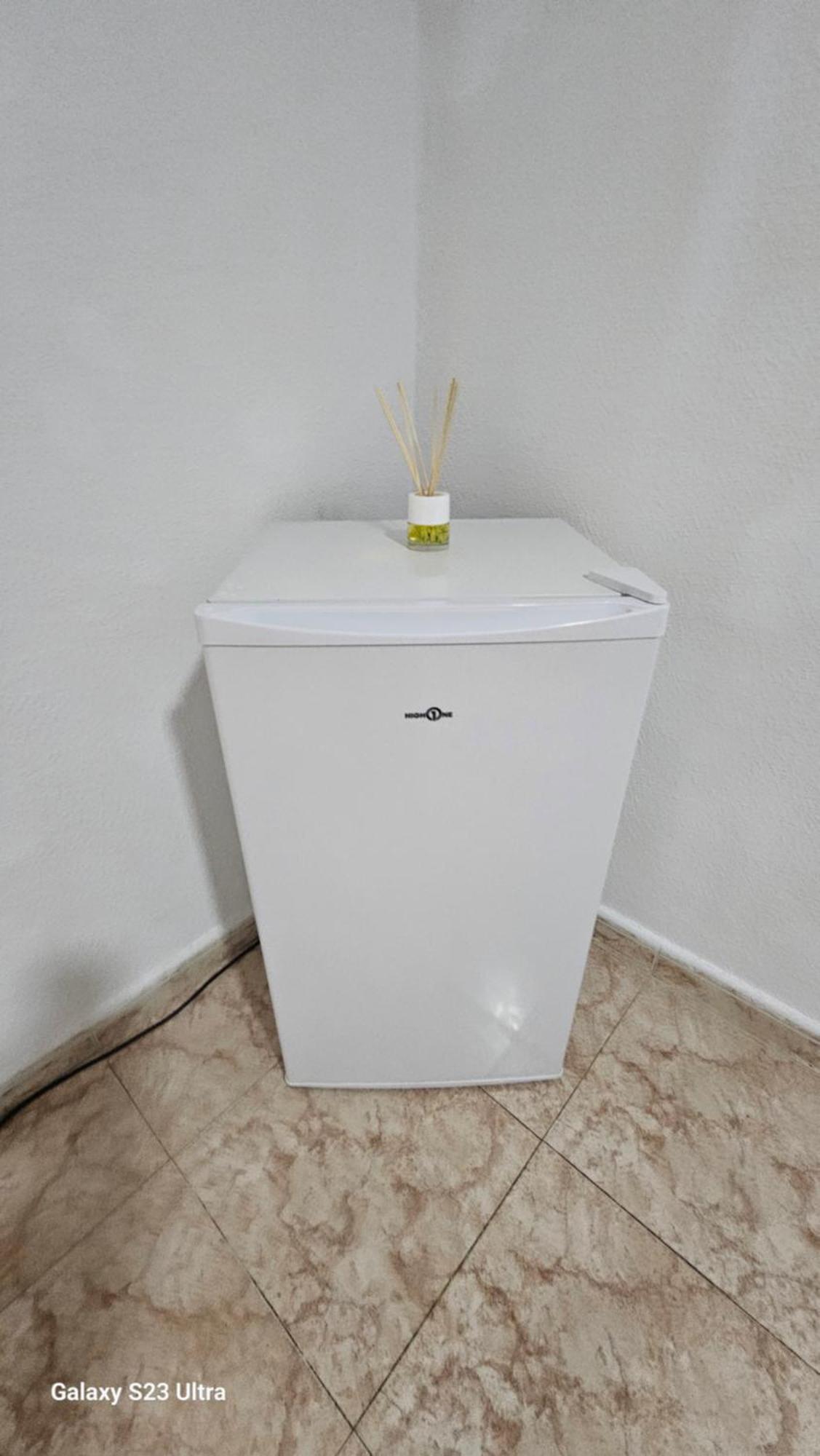 Hostal Sol Celeste Лорет де Мар Екстериор снимка